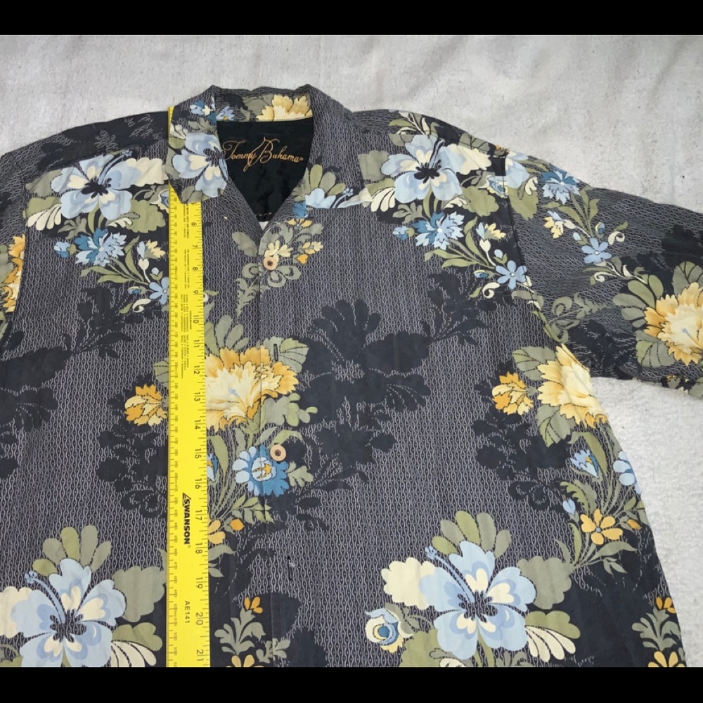 TOMMY BAHAMA Camp Shirt Silk Mens L Used VINTAGE